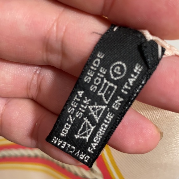 Large oversize silk scarf made in italy - Picture 5 of 13